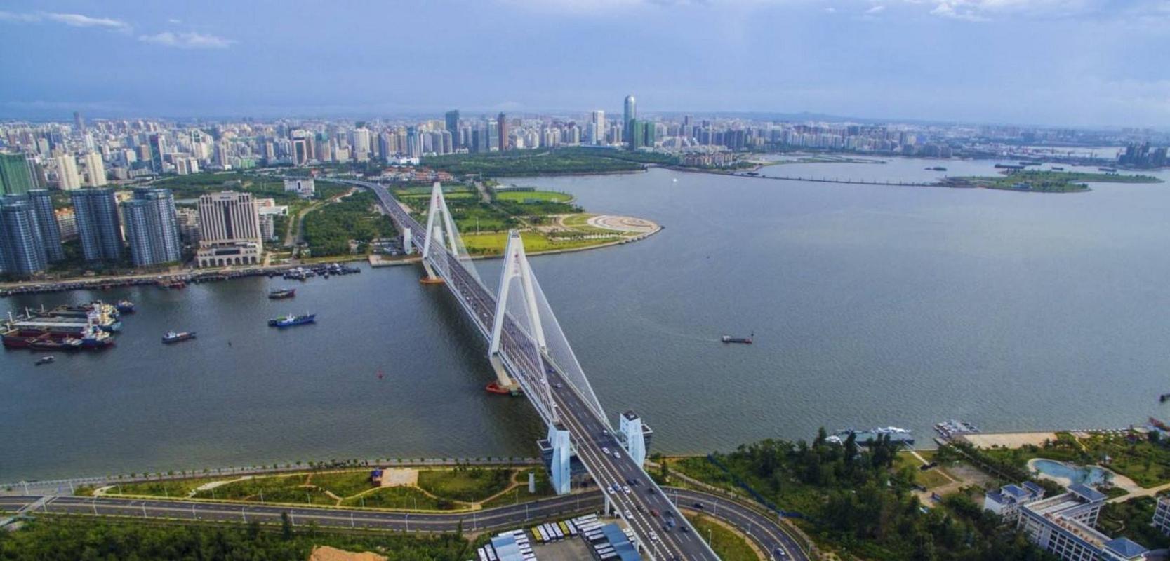 澳门今晚开什么号和载3000车的轮船起火与轮船爆炸视频